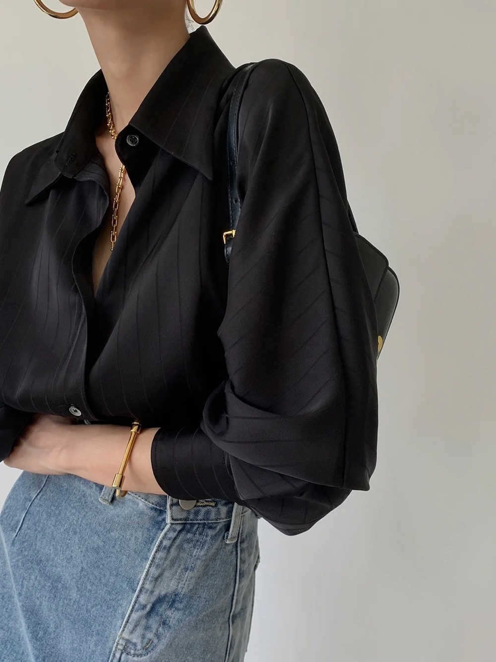 COMMENSE Charlotte Oversized Button Up Collared Shirt - size Large